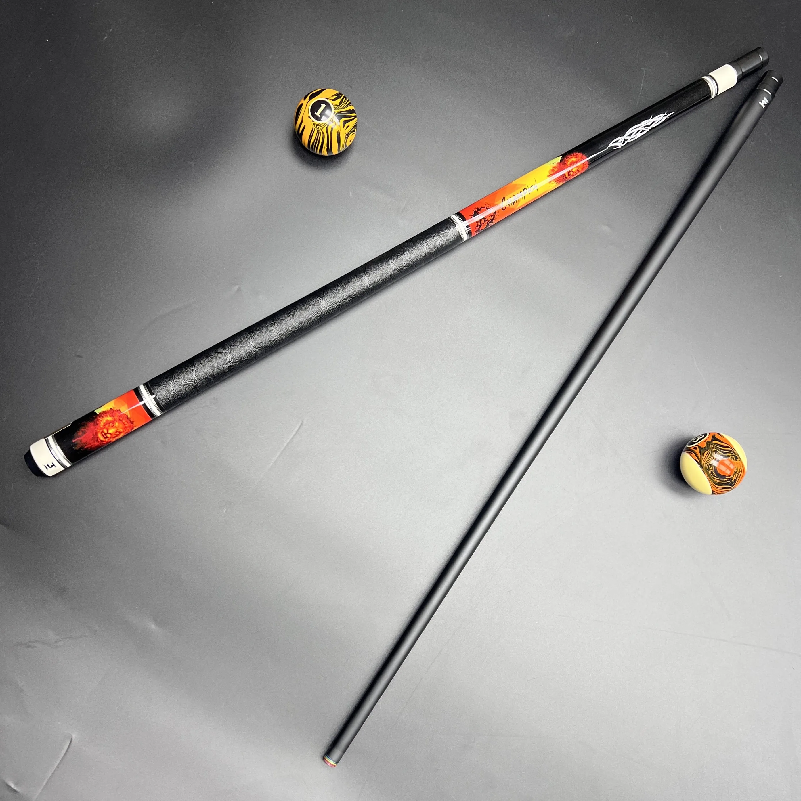 

13mm Low Deflection Carbon Pool Cue with Black Gold 10-Screw Joint Elephant Ear Grain Leather Grip Extension Rubber Bumper