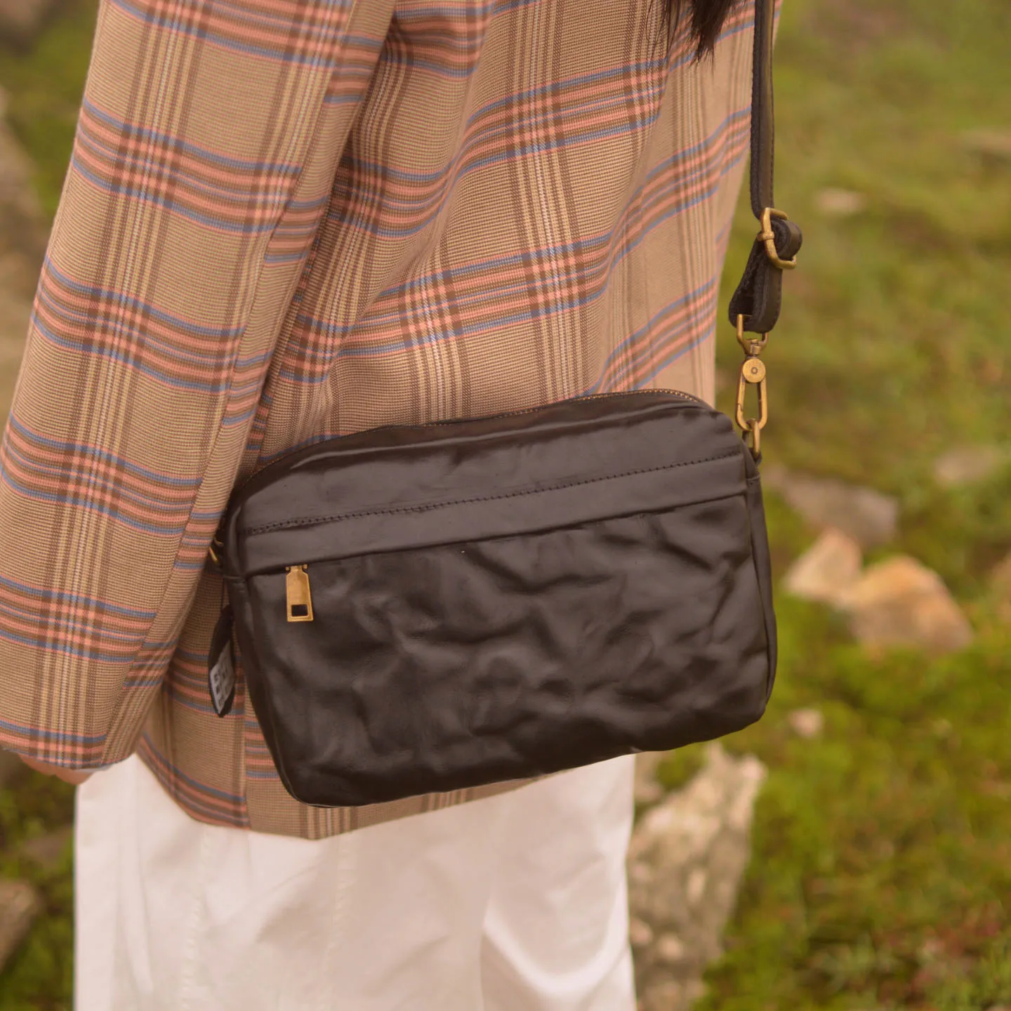 AETOO Newly designed vintage crossbody bag made of tanned leather backpack single-shoulder bag top layer of cowhide trendy mobil