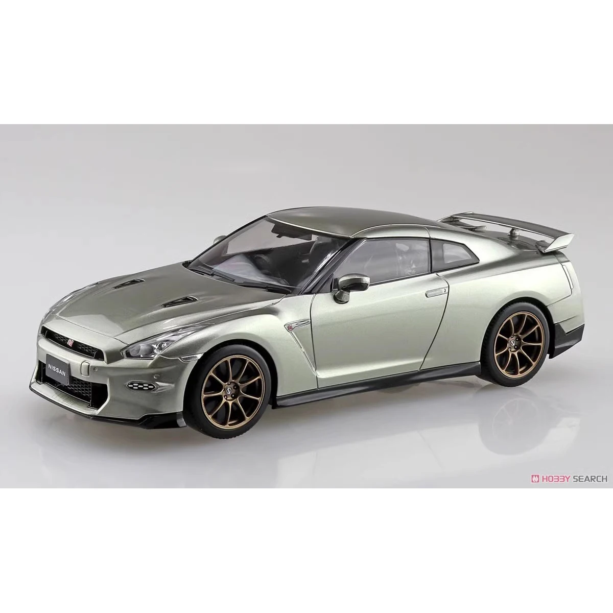 Static assembly car model  Aoshima-06545 1/32 SNAP KIT GT-R R35 2024 Jade Green model kit