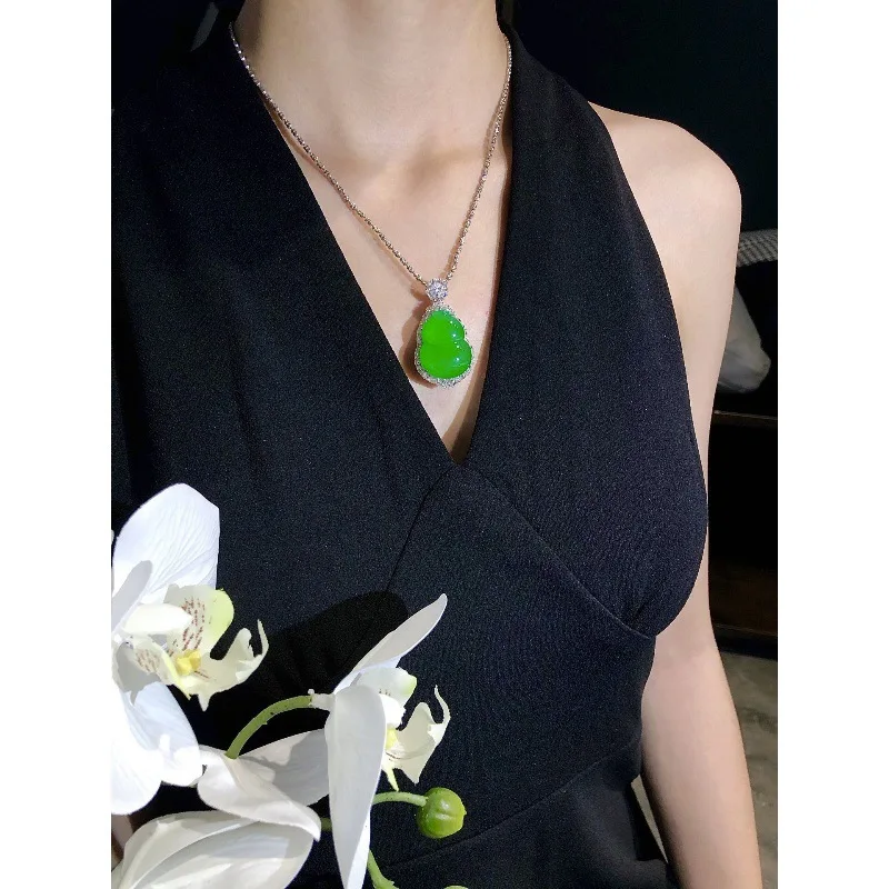 Ice-type positive yang gourd jadeite pendant, natural and authentic from Myanmar, inlaid with 1k gold, imperial green, ful