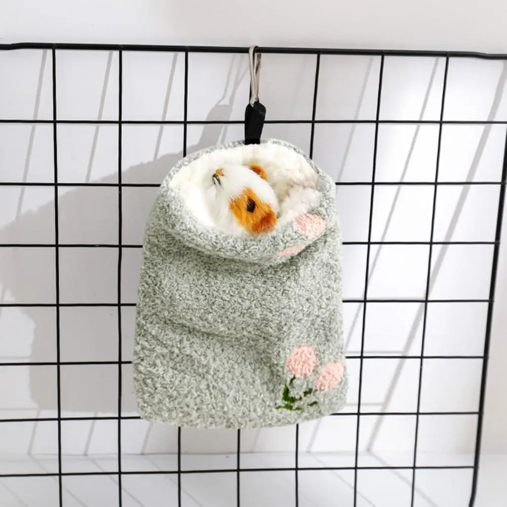 

Hamster Sleep Pouch Hangable Windproof Bite Resistant Rest Embroidery Winter Hamster Sleeping Bag Pet Cage Pet Supplies