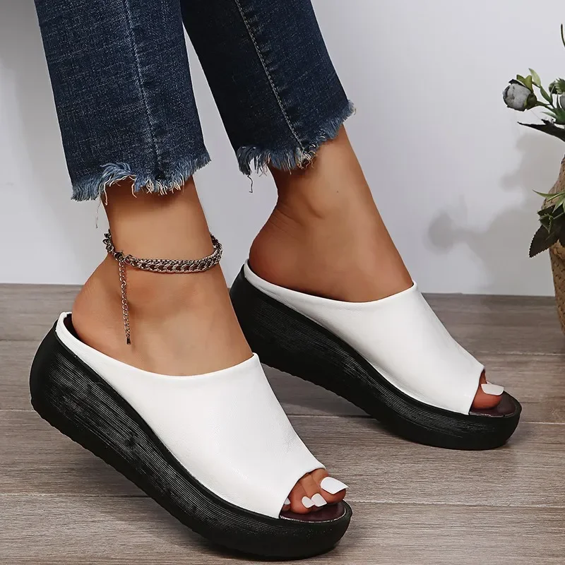 Slippers for Women\'s Summer 2024 New Outgoing Wear Slope Heel Fish Mouth Slippers Retro Fashion Slope Heel Cool Slippers