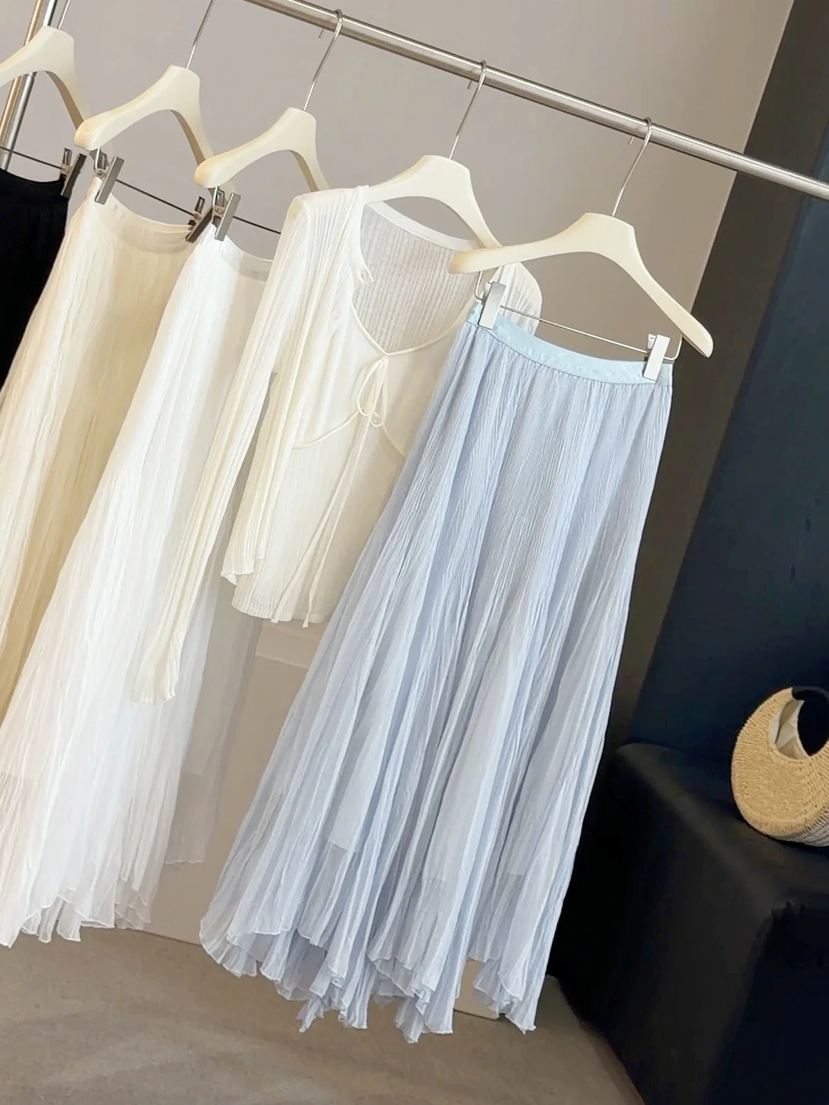 Elegance Irregular Pink Pleated Chiffon Maxi Skirt High Waist Flowy A-line Skirt Asymmetric Hem Women Sweet Countryside Garden
