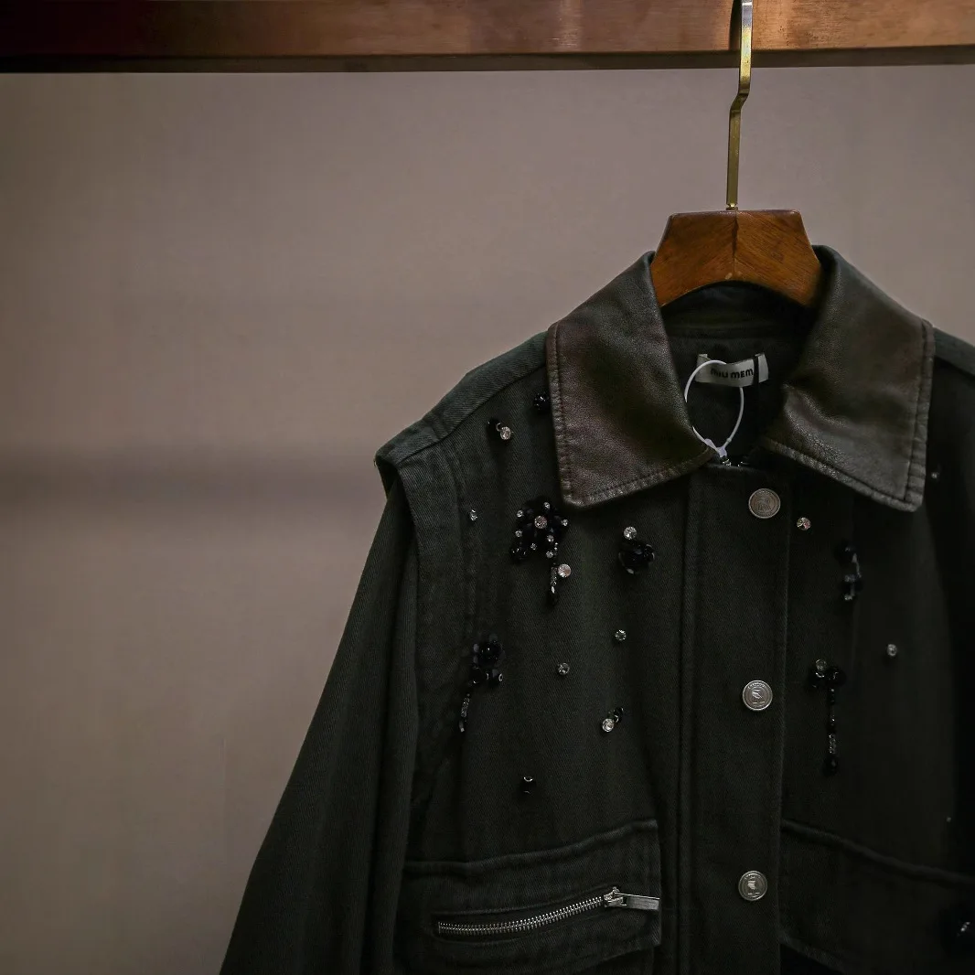 Jaqueta Feminina de Couro Retrô de Alta Qualidade MaSande com Gola de Cordão e Decoração de Contas, Casaco de Manga Longa