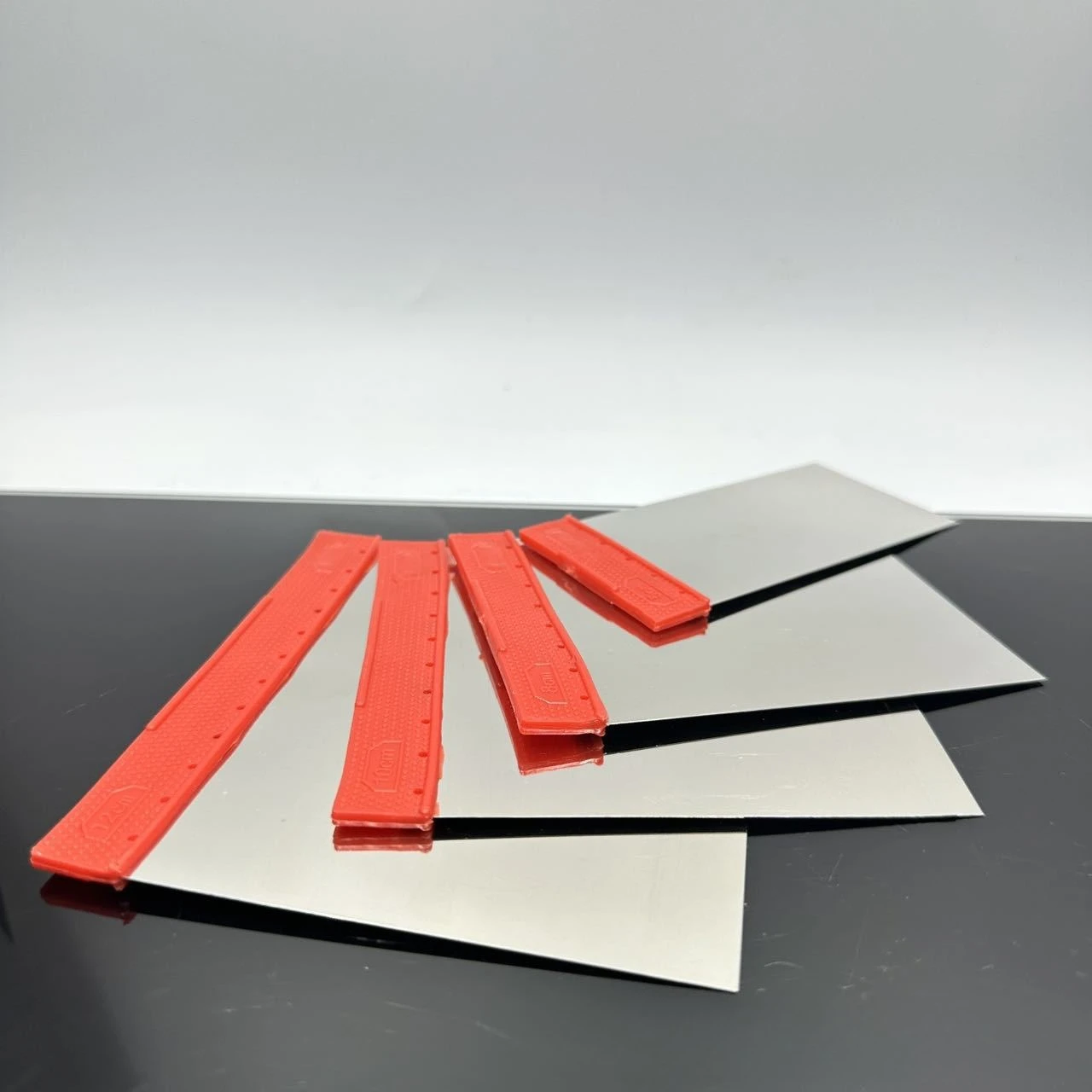 

Stainless Steel Scraper 4PCS Set Putty Knife Wallpaper Plastic Scraper Thickened Scraper