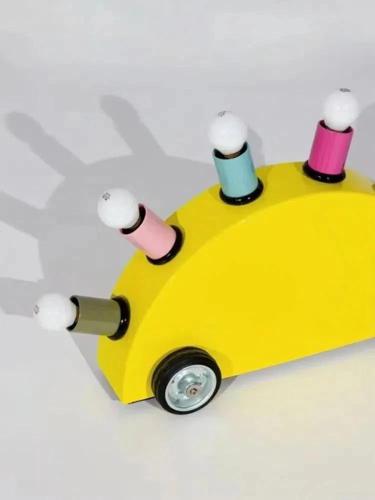 النمط الإيطالي للأطفال الكرتون سيارة ديكور المنزل حلية الإضاءة ممفيس الكلاسيكية لمبة مكتب السرير القراءة ضوء الليل Led