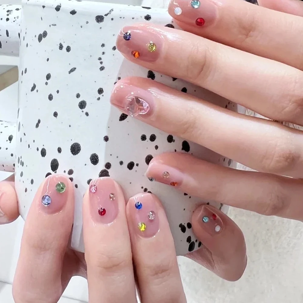 1.5 ملم أحجار الراين مسمار كريستال مستدير ملون يلمع مع حافظة لتزيين الأظافر بنفسك