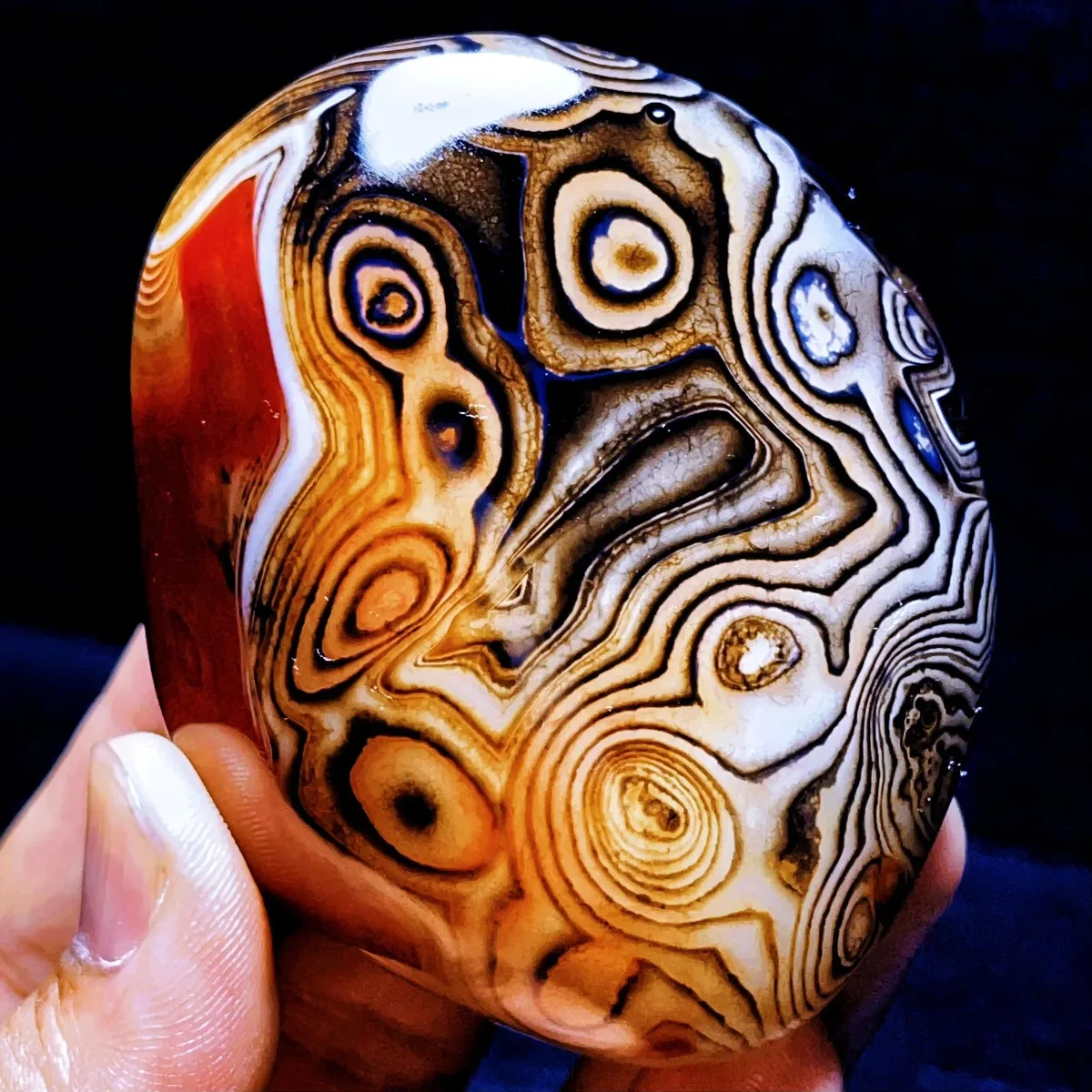 Nature Made Banded Agate Palm Stone, Polished Tumbled, Hand Selected, Mineral Specimen, Natural Stone, Crystal Collection