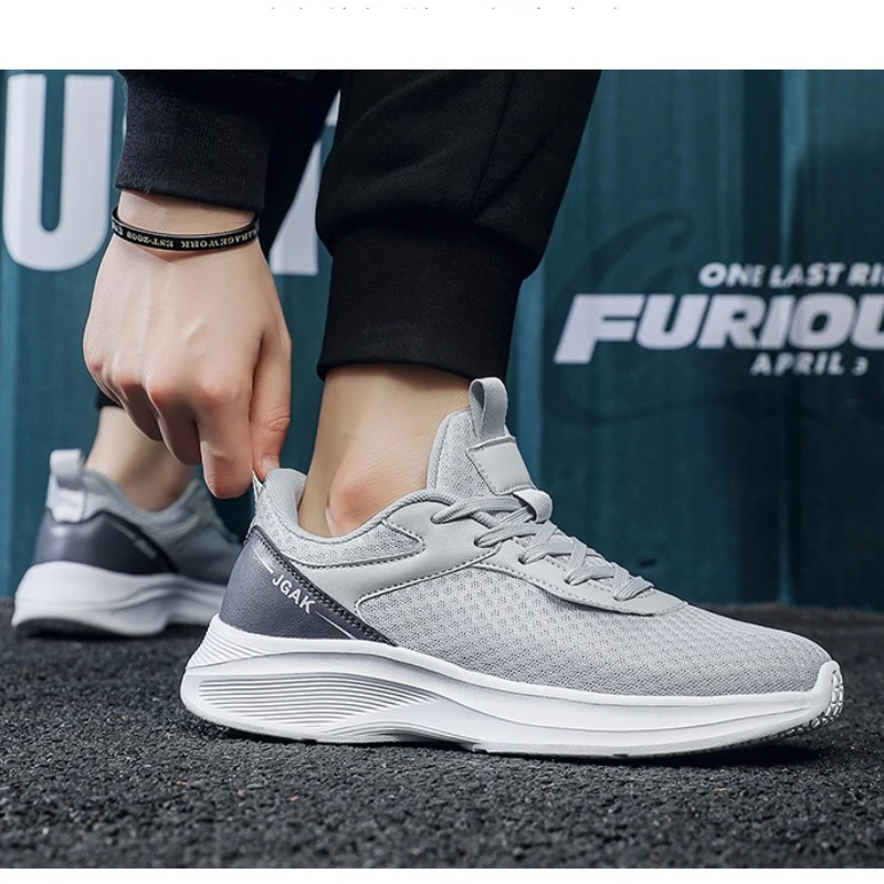 

Sports Casual Men's Large-sized Round-toe Lightweight Lace-up New Multi-color Spring and Summer Breathable Mesh Running Shoes