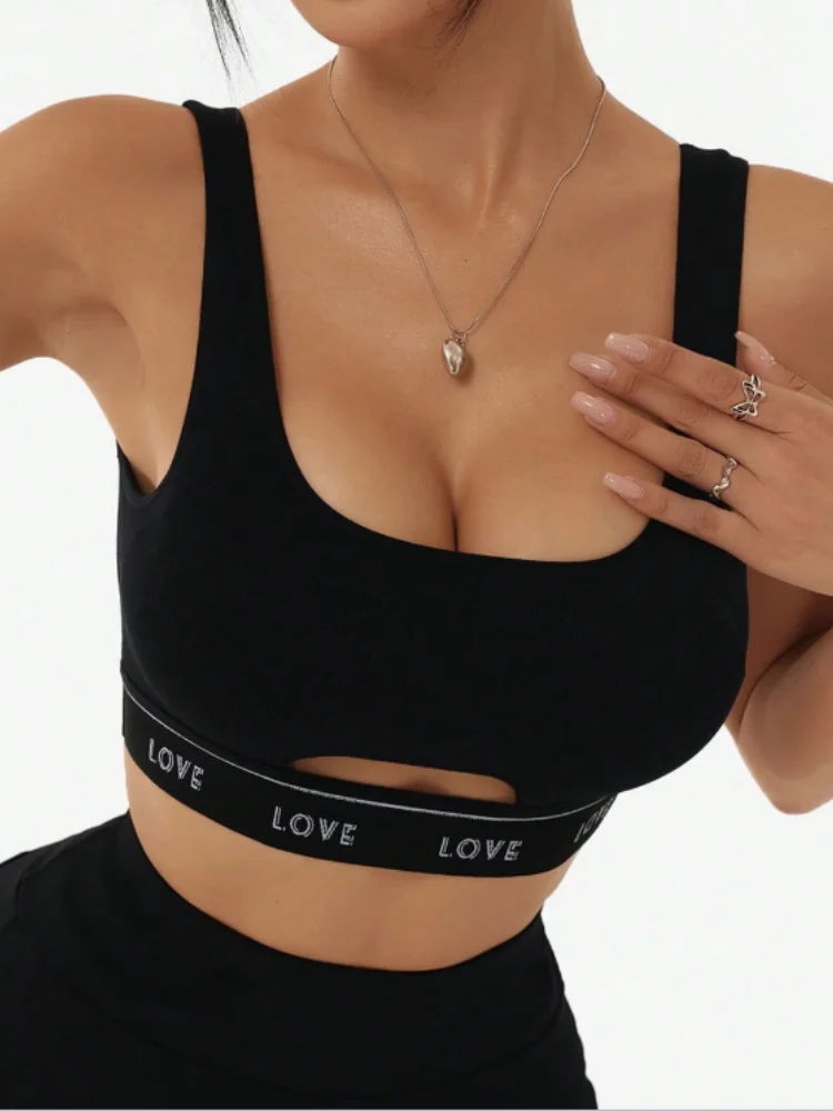 

Sexy revealing shoulder strap logo shoulder strap breathable new women's yoga bra