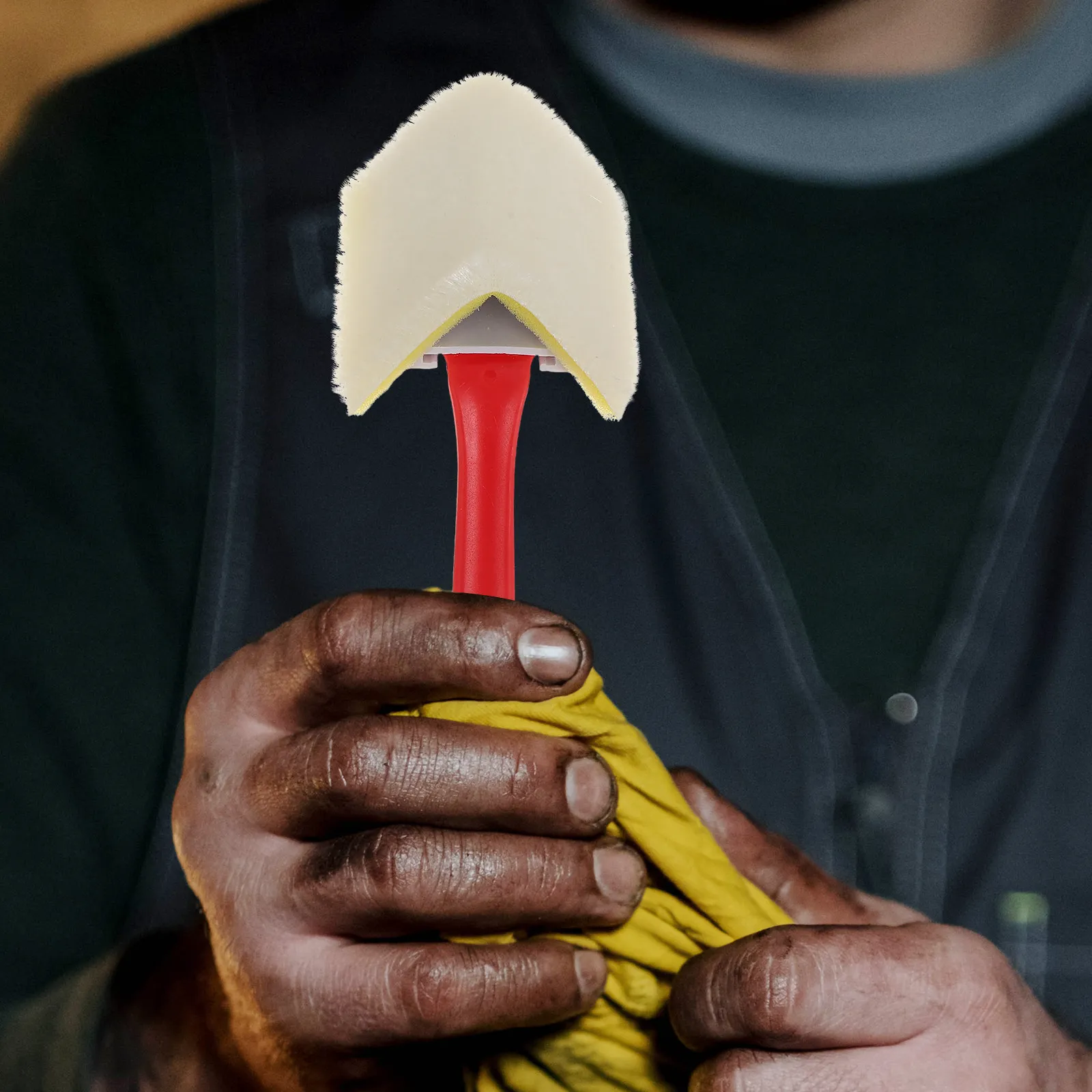 2-pinceis-de-canto-triangular-para-pintura-de-bordas-e-rodapes-–-ferramenta-essencial-para-pintura-e-detalhamento-em-projetos-de-melhoria-residencial