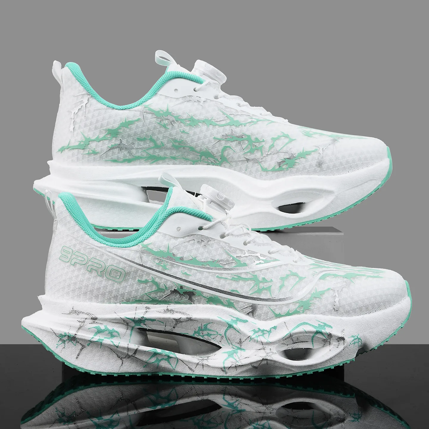Herren-Laufschuhe, Tennisschuhe, trendige Laufschuhe mit Carbonplatte und Knopfverschluss für alle Jahreszeiten, personalisierte Sportschuhe mit Dornenmuster und atmungsaktivem Mesh-Material, Laufschuhe mit hohem Rückprall und dicker Sohle, rutschfest und abriebfest. – Detail 9