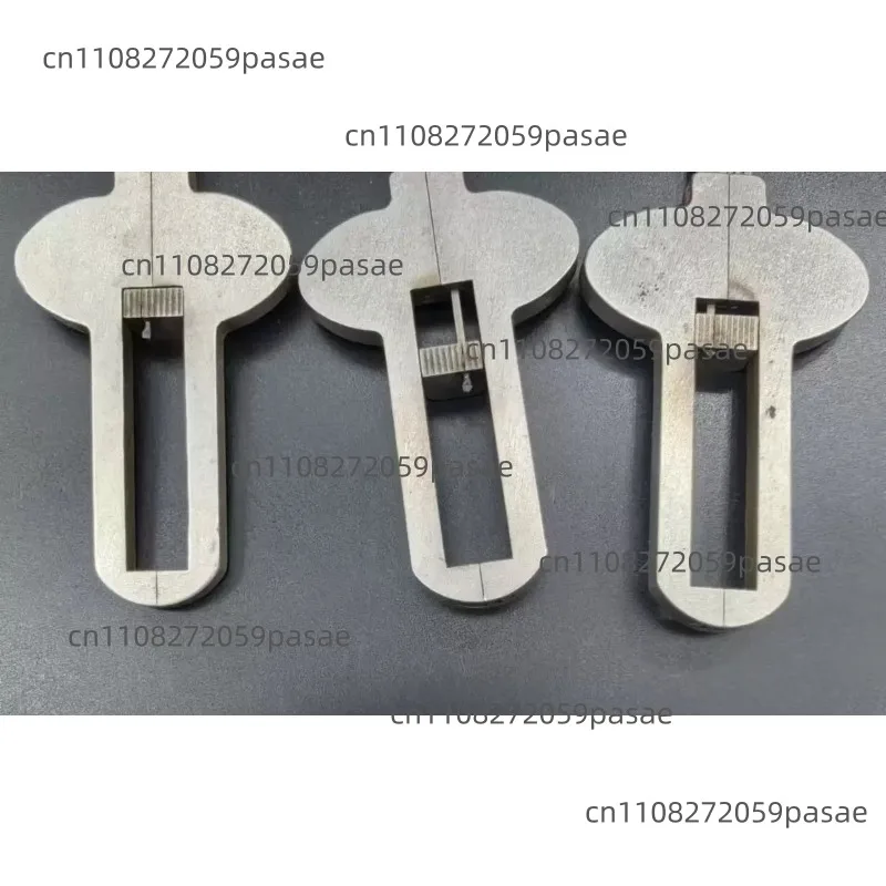 

Лазерно-сварные аксессуары для замков из углеродистой стали с AB-образными пазами и кромочными отверстиями / без кромочных отверстий, возвратные пазованные детали