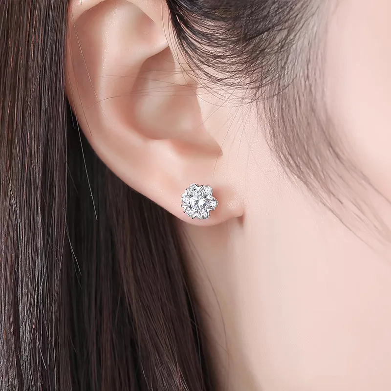 Fashion Imitation Moissanite Snowflake Stud Earrings for Women
