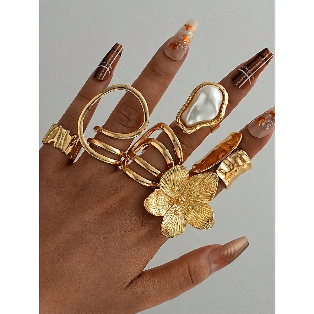 

6pcs Simple Metal Geometric Flower Wide Chunky Old Money Jewelry Rings Set, Vintage Style Rings For Women, Suitable For Holiday, Beach, Date, Daily Casual Wear, Party