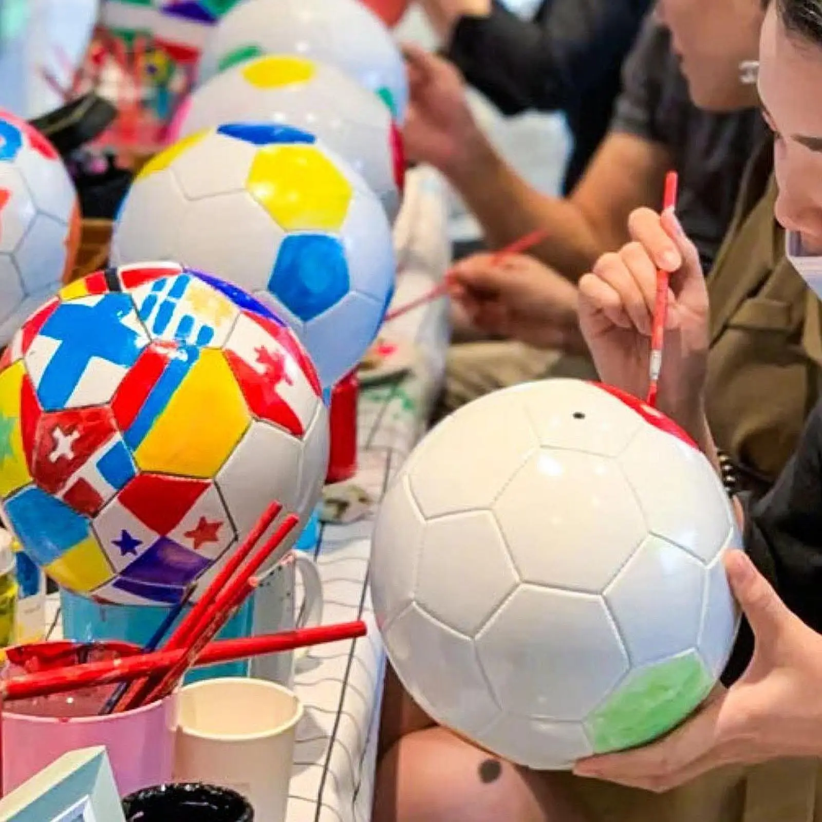 

Painting White Soccer Ball Sturdy Football Ball for Boy and Girl Team Kids