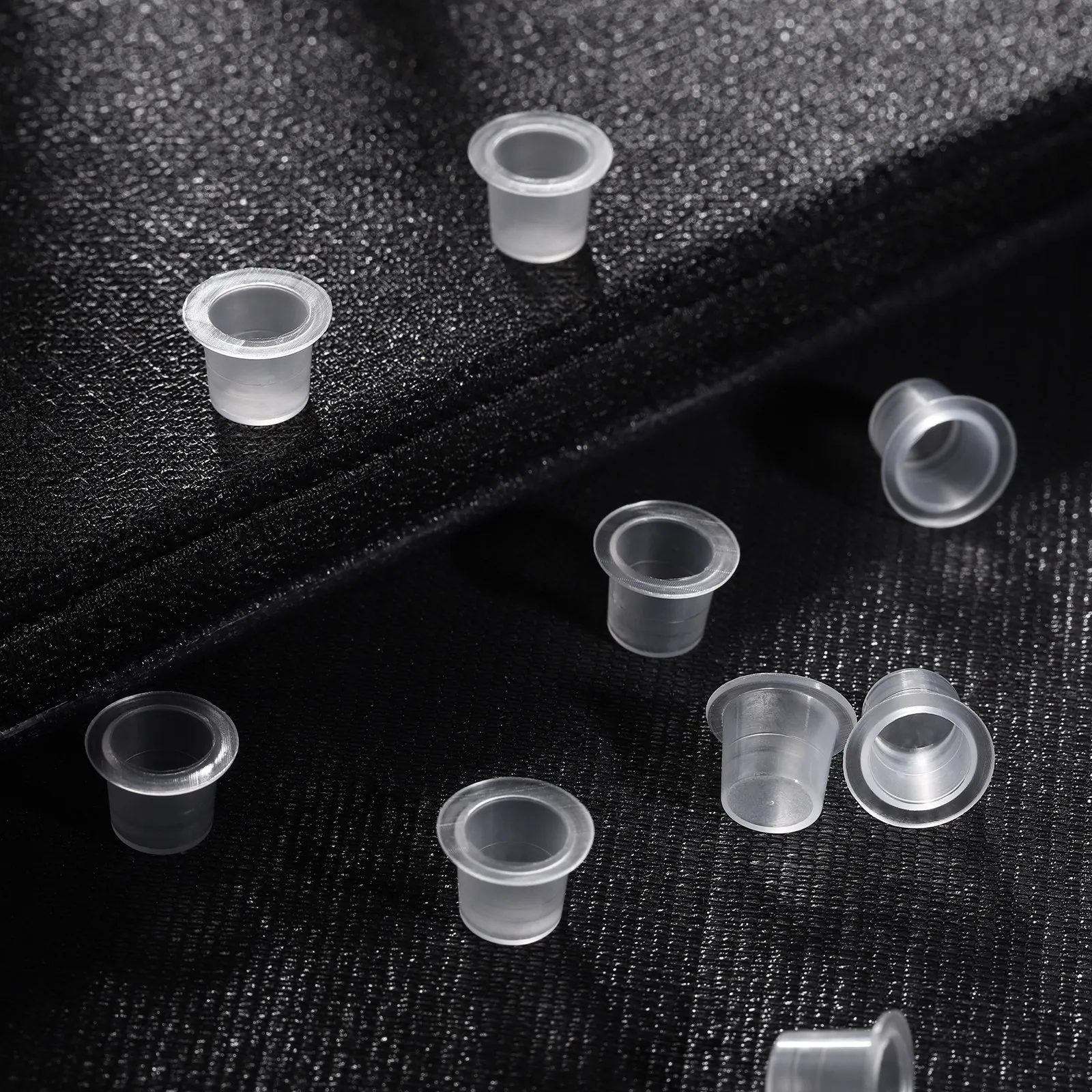 100Pcs Tattoo Ink Containers Premium Plastic Small Light Weight Spill-Resistant Pigment Holders for Cosmetologists