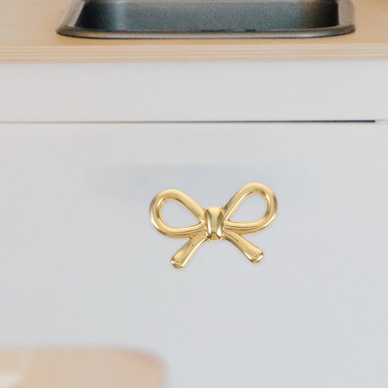 

Bowknot Drawer Pulls in Brass Finish Decorative Cabinet Hardware for Kitchen Closet Wardrobe Furniture Door Handle Retro Design