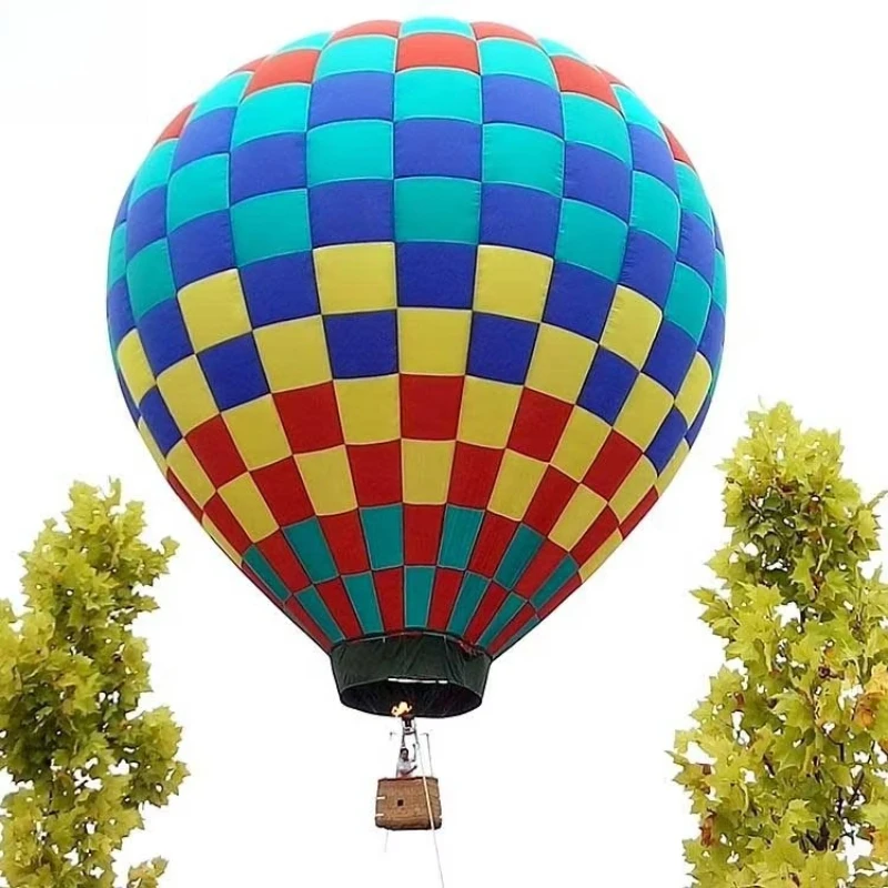 Adventure Balloon Ride in einem aufblasbaren Heißluftballon