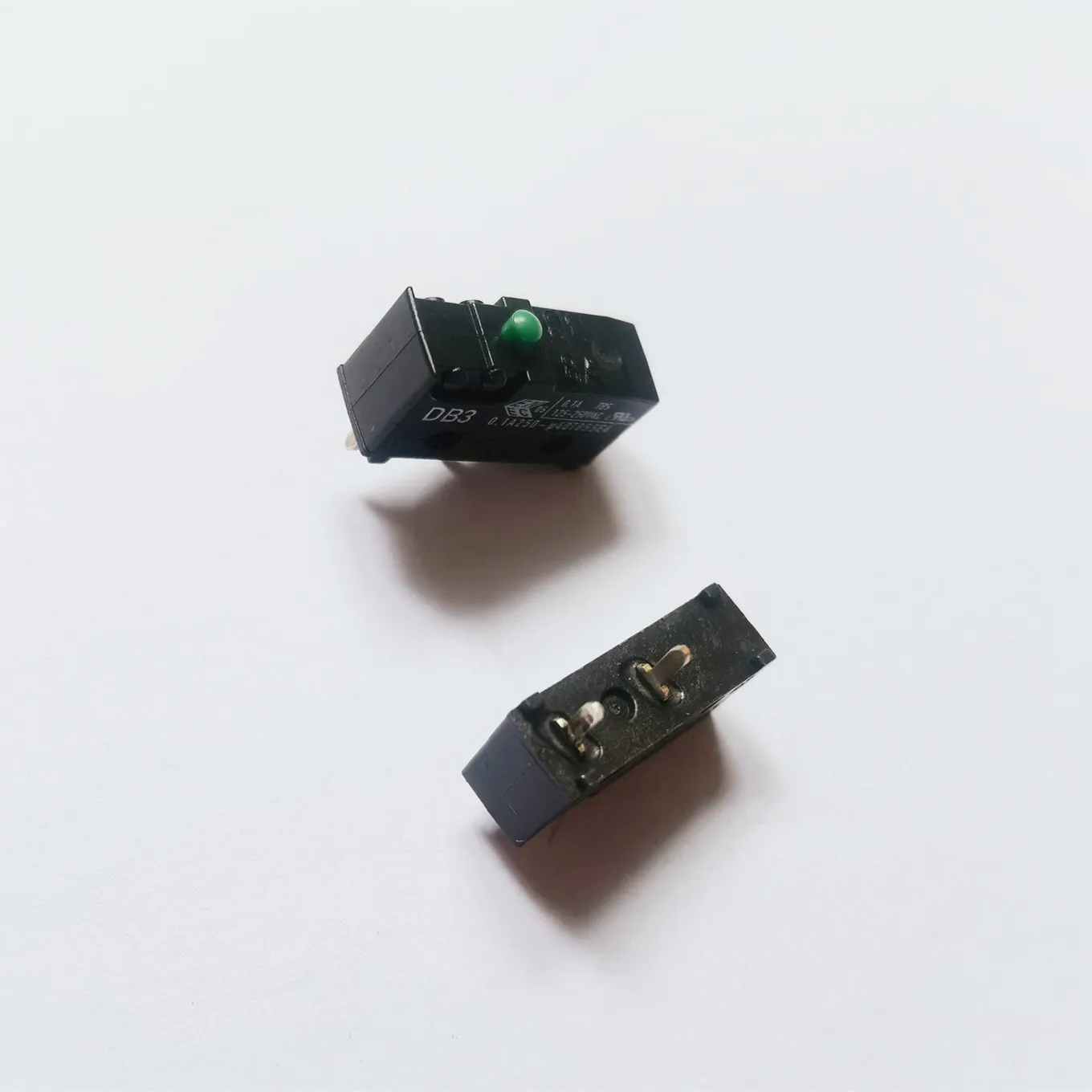 Original new 100% DB3 micro switch 0.1A 2pin regular open stroke touch button switch