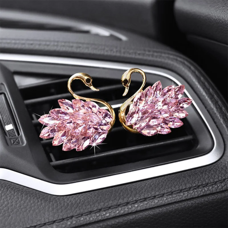 Car Crystal with diamond Swan outlet clip Car aroma Car interior Female car perfume outlet color random