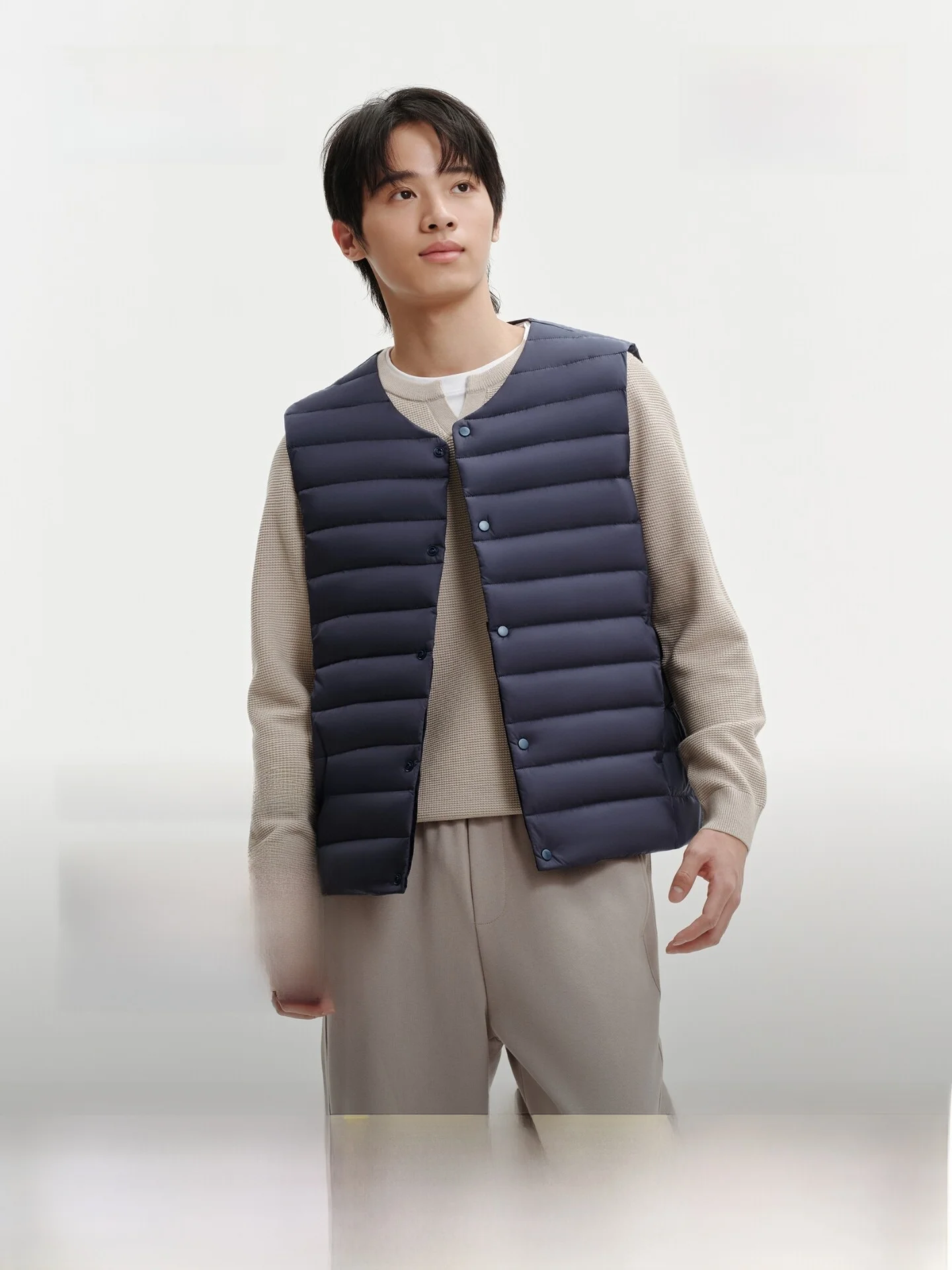 

Мужской легкий теплый пуховый жилет Bosideng 2026 Spring: молодежный, трендовый, спортивный, из полиэфирного волокна, с наполнителем из пуха