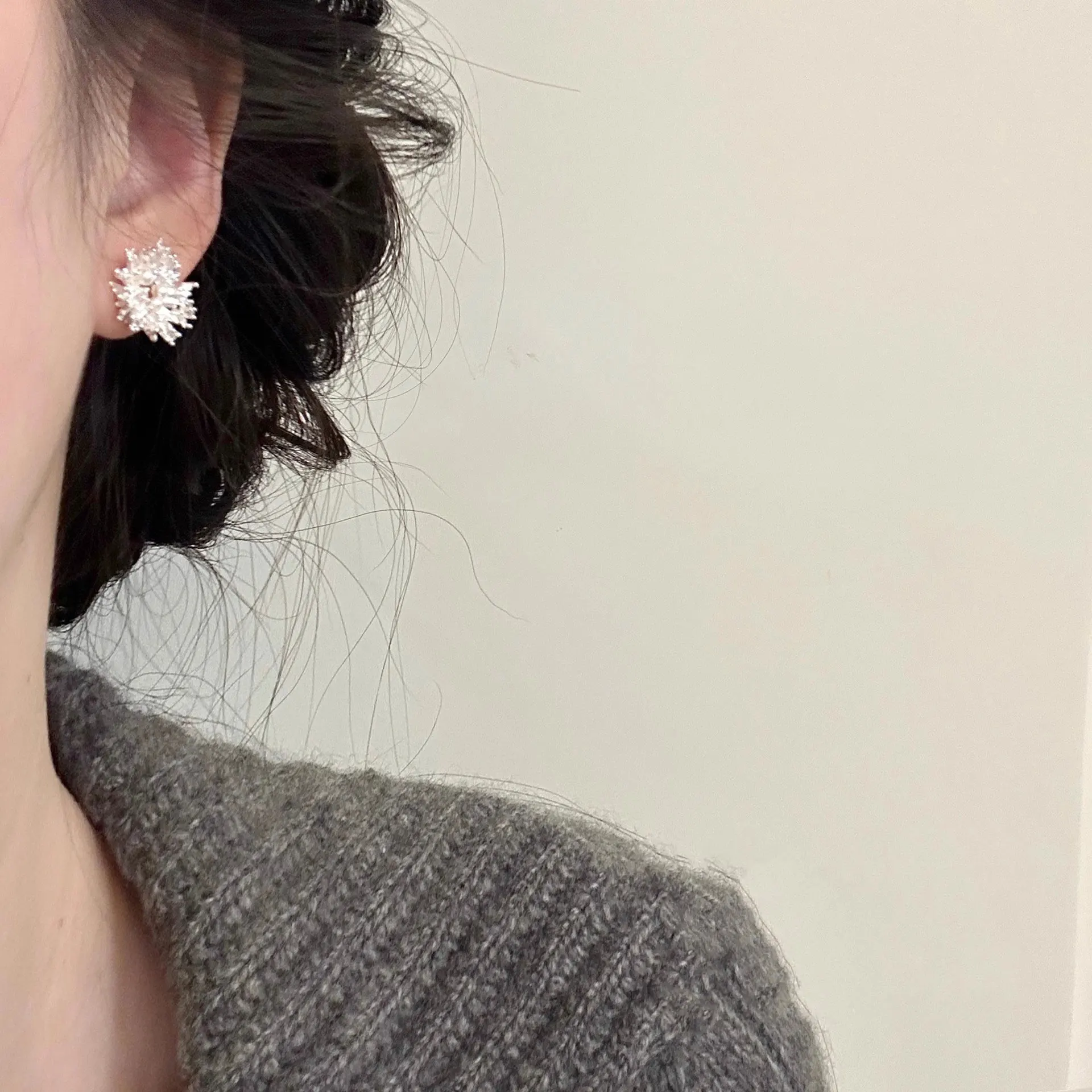 الكورية رائعة كريستال قرط صغير زهري أنيقة موضة حلوة تقليد اللؤلؤ حفل زفاف النساء أقراط مجوهرات هدايا