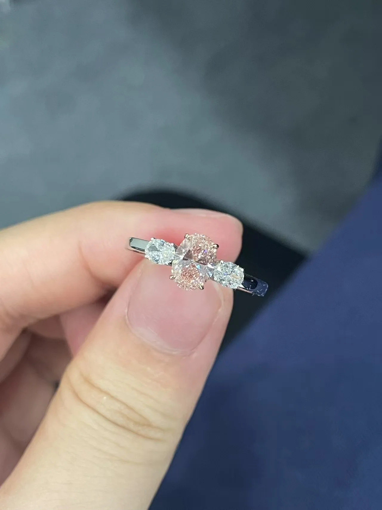0.7ct Fincy Pink Oval Cut & Side Stones 0.32ctw Oval Cut CVD HPHT Lab Grown Diamond 14K Gold Women Ring NGIC Certificate