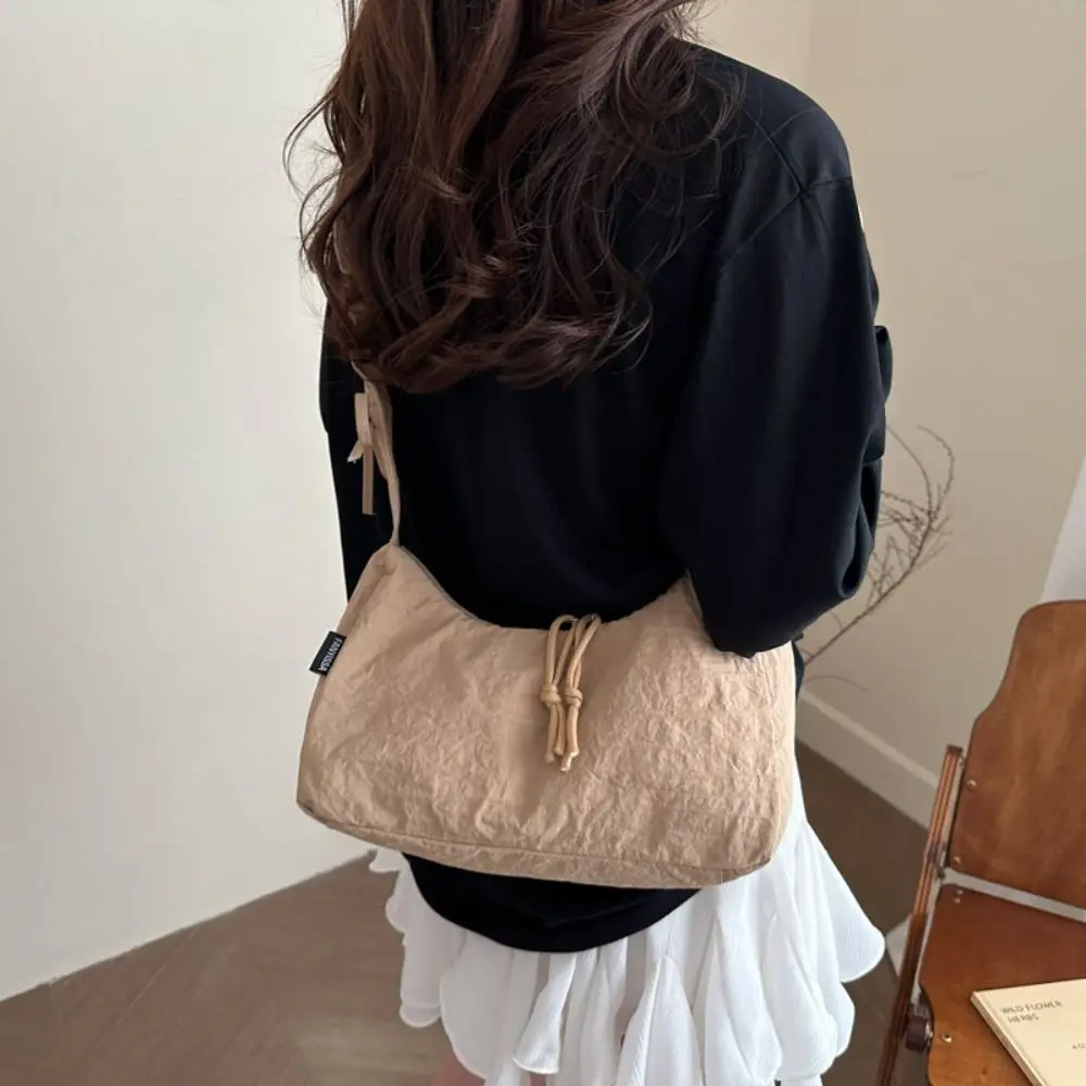 

Trendy Lightweight Pleated Dumpling Bag Nylon Large Capacity Drawstring Bag Casual Solid Color Women's Shoulder Bag Girls