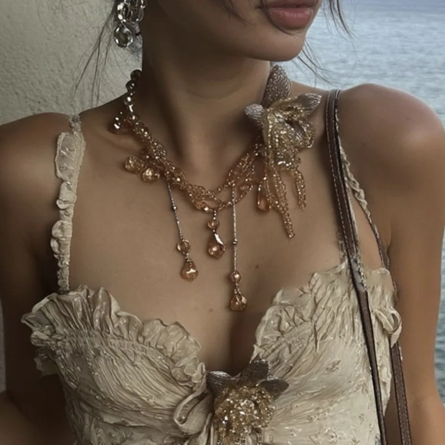 

Brown Crystal Chain Necklace with Long Tassel Shiny Glass Beaded Flower Choker Necklaces Female Palace Style Party Accessories