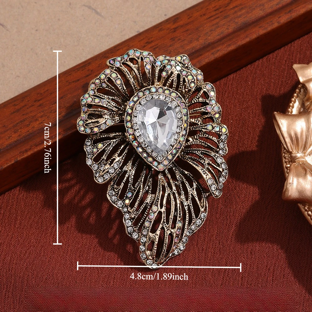 Exquisite Full Diamond Feather Shaped Pin Baroque Hollow Diamond Inlaid High-end Brooch Temperament Suit Coat Dress Decoration