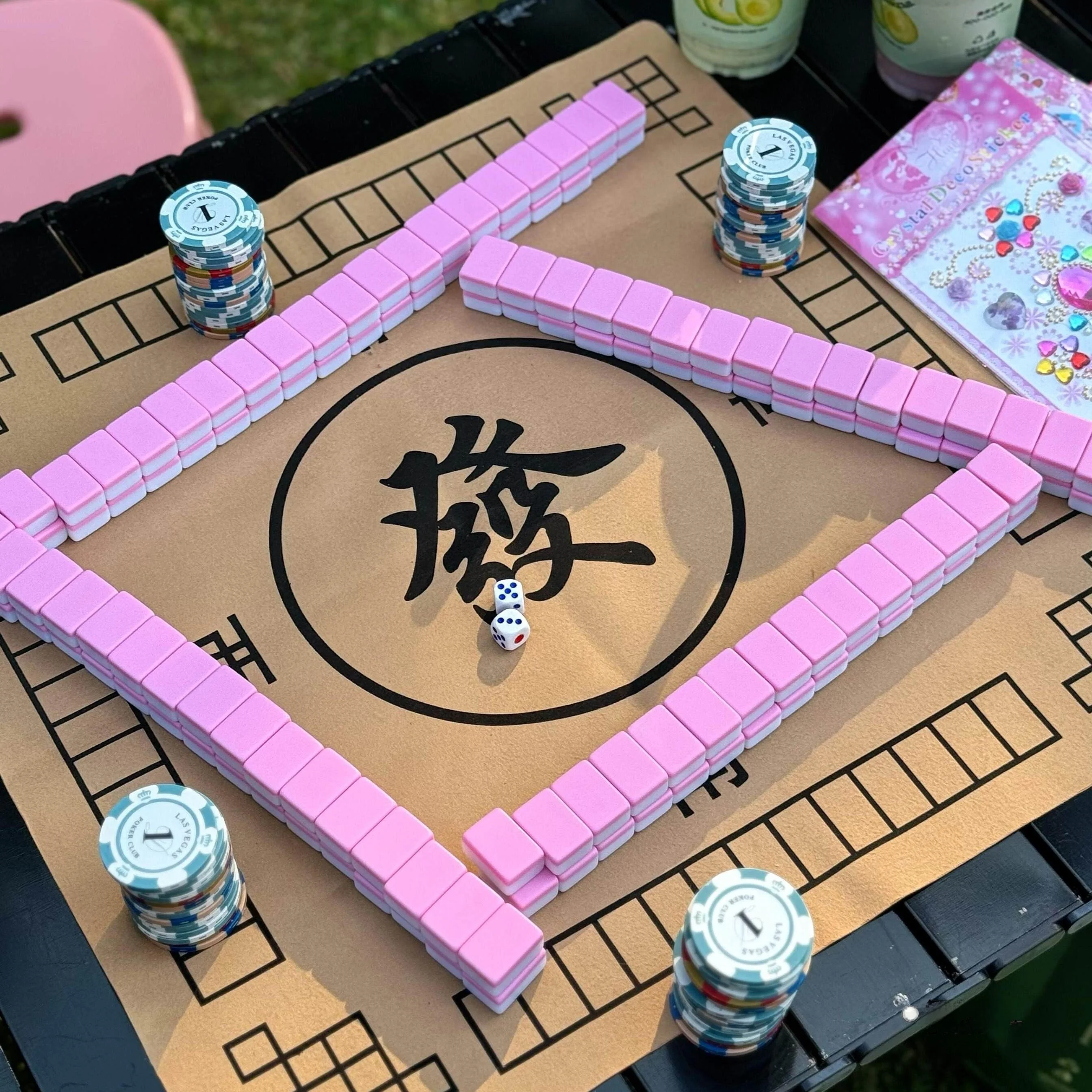 

Портативный набор для маджонга с ковриком и коробкой для хранения, креативный подарок для путешествий, легкий, складной, для использования на открытом воздухе