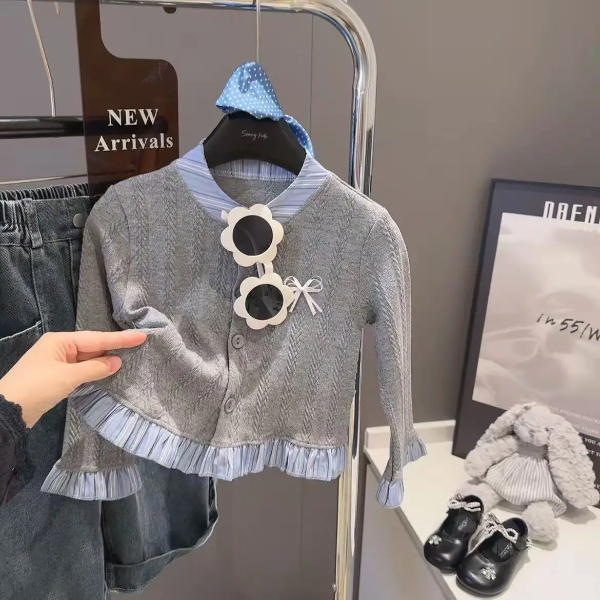 Kids Girls Kintted Cardigan Cute Lace Stitching Color False Two-piece Shirts 2025 New INS School Wear Sweaters Outwear Clothing
