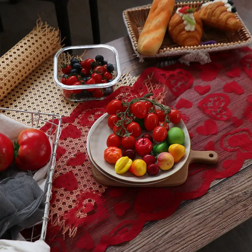 Valentines Day Heart Shaped Table Runner Rectangular European Red Lace Table Runner Romantic American Tableware Placemat