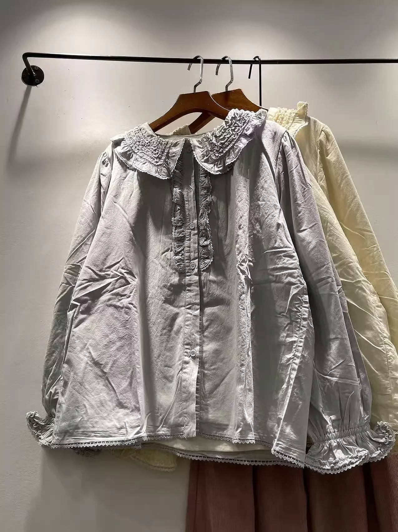 

Зимние женские рубашки Mori Girl, осенние милые блузки с воротником Питера Пэна, утепленные и мягкие блузки с длинными рукавами, милая одежда