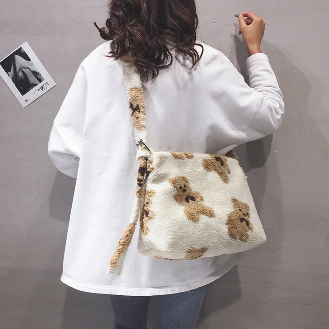 New 2022 Korean Style Crossbody Bag Women Tote Bags Cartoon Bear Shoulder Bag Bear Print Lambs Wool Fleece Vintage School Brown