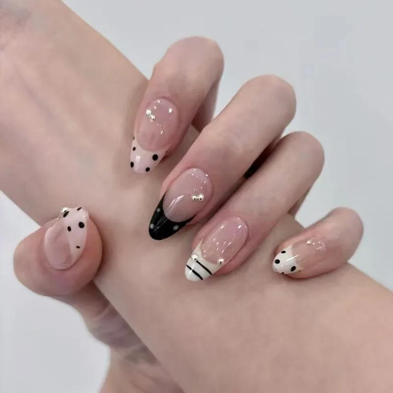 10PCS Autumn Winter Short Oval Handmade Press on Nails Y2k Apple Star Heart Rhinestone Cat Eye False Nails Sweet Cool Nail Tips