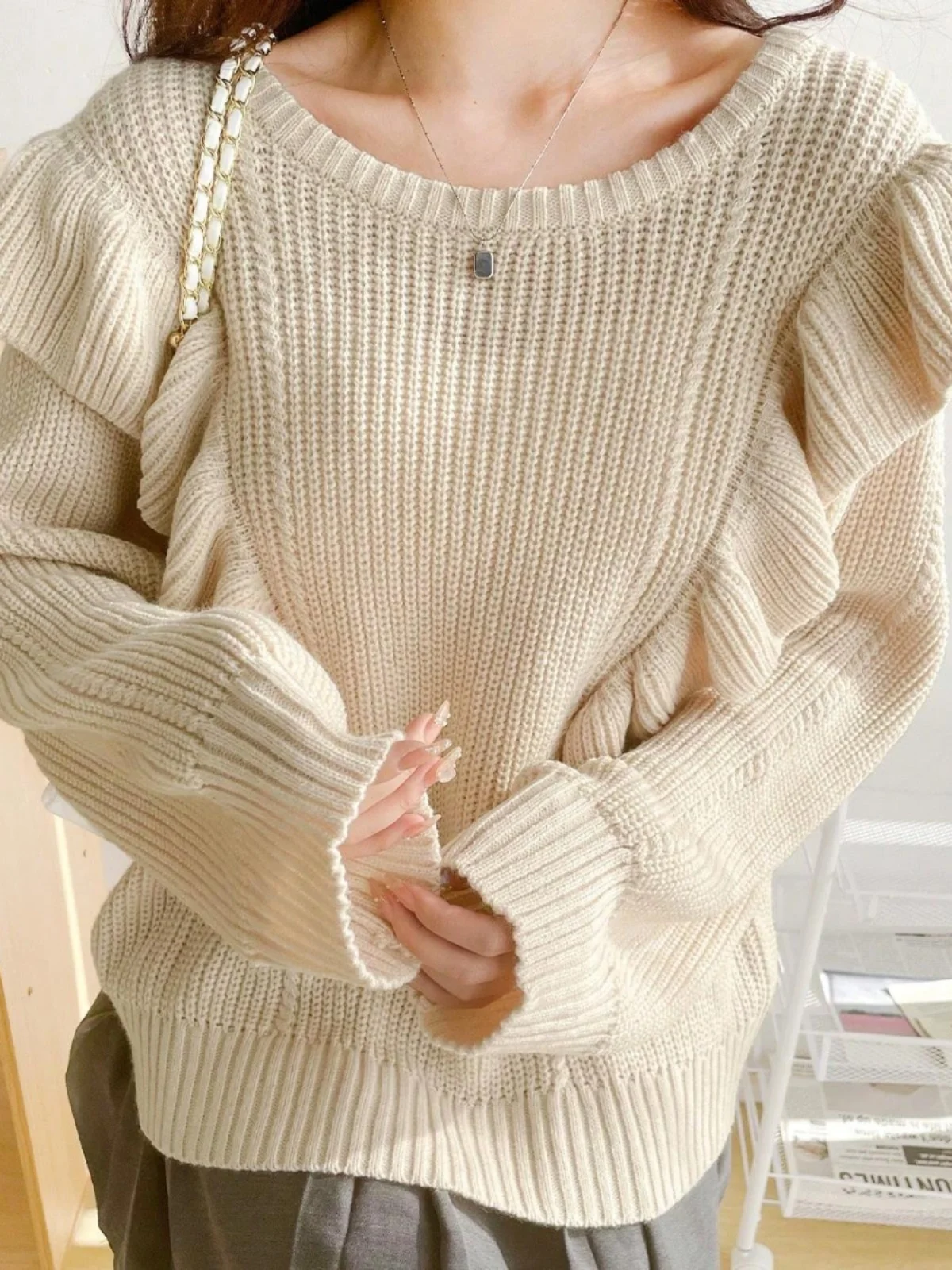 เสื้อสเวตเตอร์แฟชั่นสไตล์เกาหลีสำหรับผู้หญิง แขนยาว ใส่เป็นเสื้อตัวในได้ เหมาะกับฤดูใบไม้ร่วง ดีไซน์หวาน ทรงหลวม คอกลม