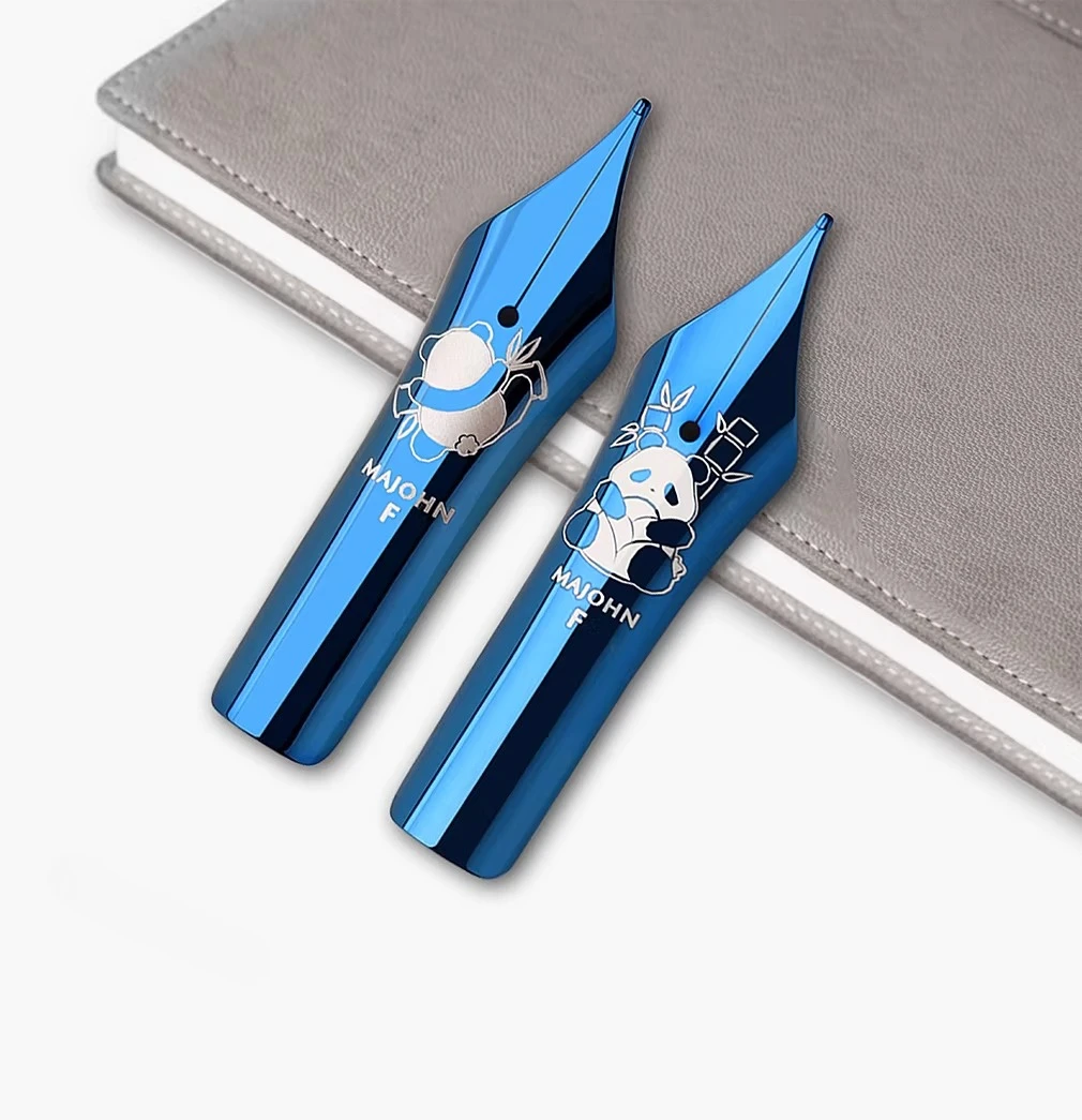 

Majohn NO.8 Blue/Black Panda Gold-plated Sun Bock Nib for Majohn P139/P140/P141 Fountain Pen Business Accessories Writing