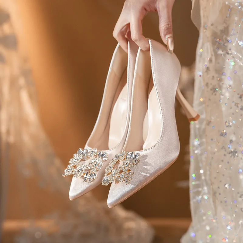 

Main Wedding Dress High Heels Wedding Shoes Bridesmaid Dress Banquet Fat Shoes