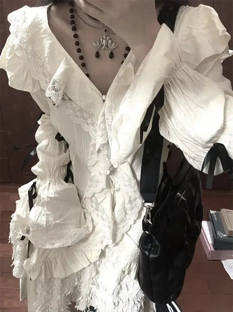 

Vintage V-neck Lace Fungus White Shirts Women Summer Slim Fit All-match Blouses Y2k E-Girl Flare Sleeve Bow Blusa Mujer