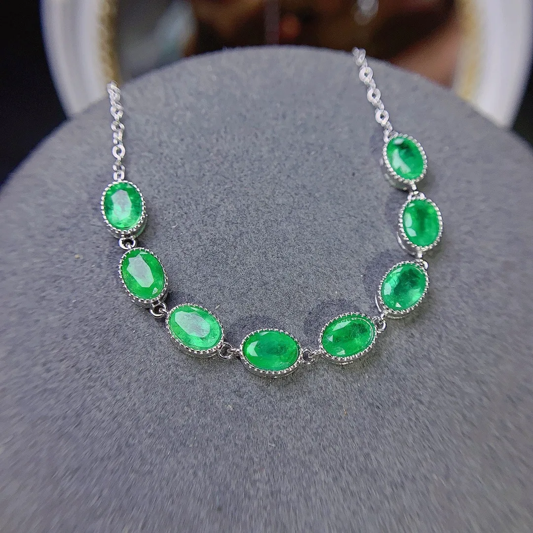 Natural Emerald Bracelet S925 Sterling Silver Luxurious Design Exudes Elegance Perfect Romantic Gift for Special Celebrations