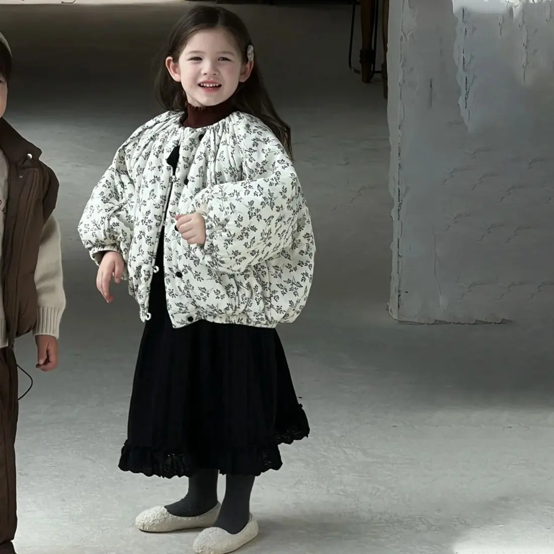 Ropa de algodón Floral coreano nuevo Casual todo-fósforo cálido y de moda Linda Chaqueta de algodón Floral ropa para niños