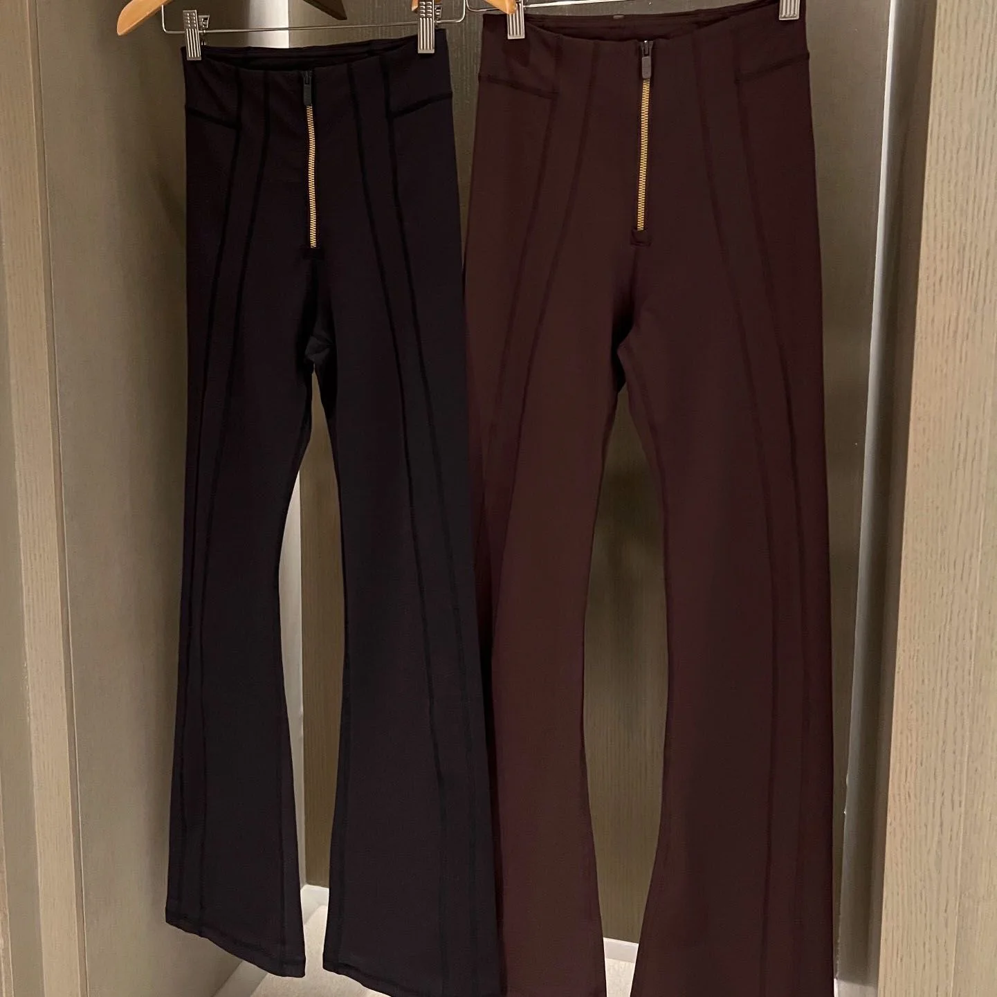 

Loudspeaked Sports Yoga Pants for Women with High Waist Hip Lift Stomach Tightening, Autumn and Winter Slimming Velvet Outwear