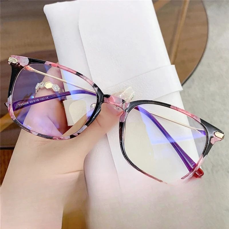 Ultraleichte und einfache Anti-Blaulicht-Lesebrille mit quadratischem Rahmen, Lesebrille aus TR90-Material für Damen