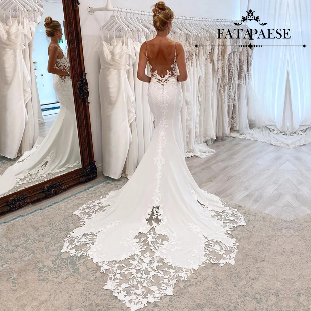 FATAPAESE Abito da sposa personalizzato con un intricato corpetto su misura con motivi applicati in pizzo floreale audace Abito Mermiad