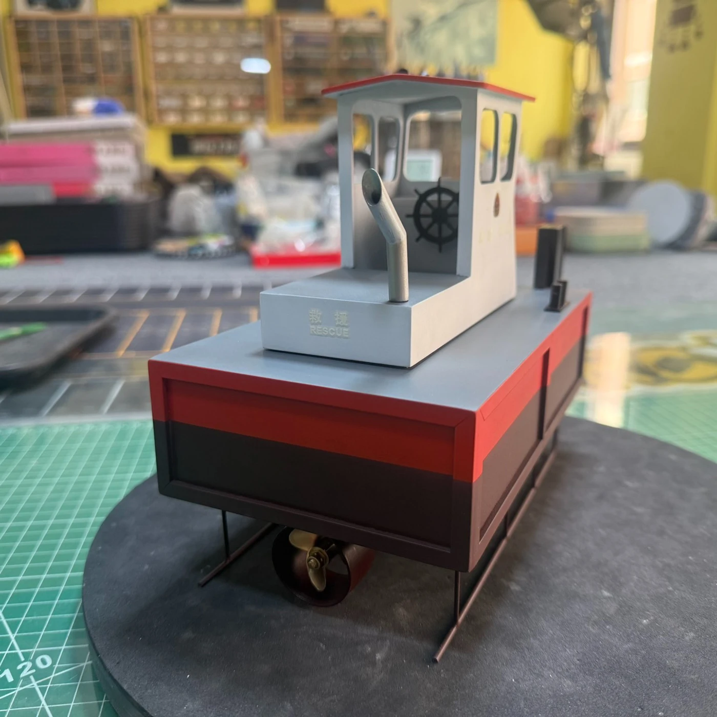 Barco rc 21.3cm equipado motor sem escova controle remoto empurrador barcos de resgate impressão 3d moldagem rc schiffe modelo rtr navio brinquedo