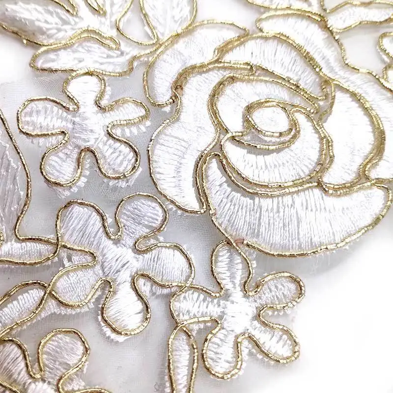 Elegant เย็บปักถักร้อยผ้า Applique สีขาวดอกไม้ลูกไม้ Organza ฐานผ้าผู้หญิงเสื้อผ้าอุปกรณ์เสริม