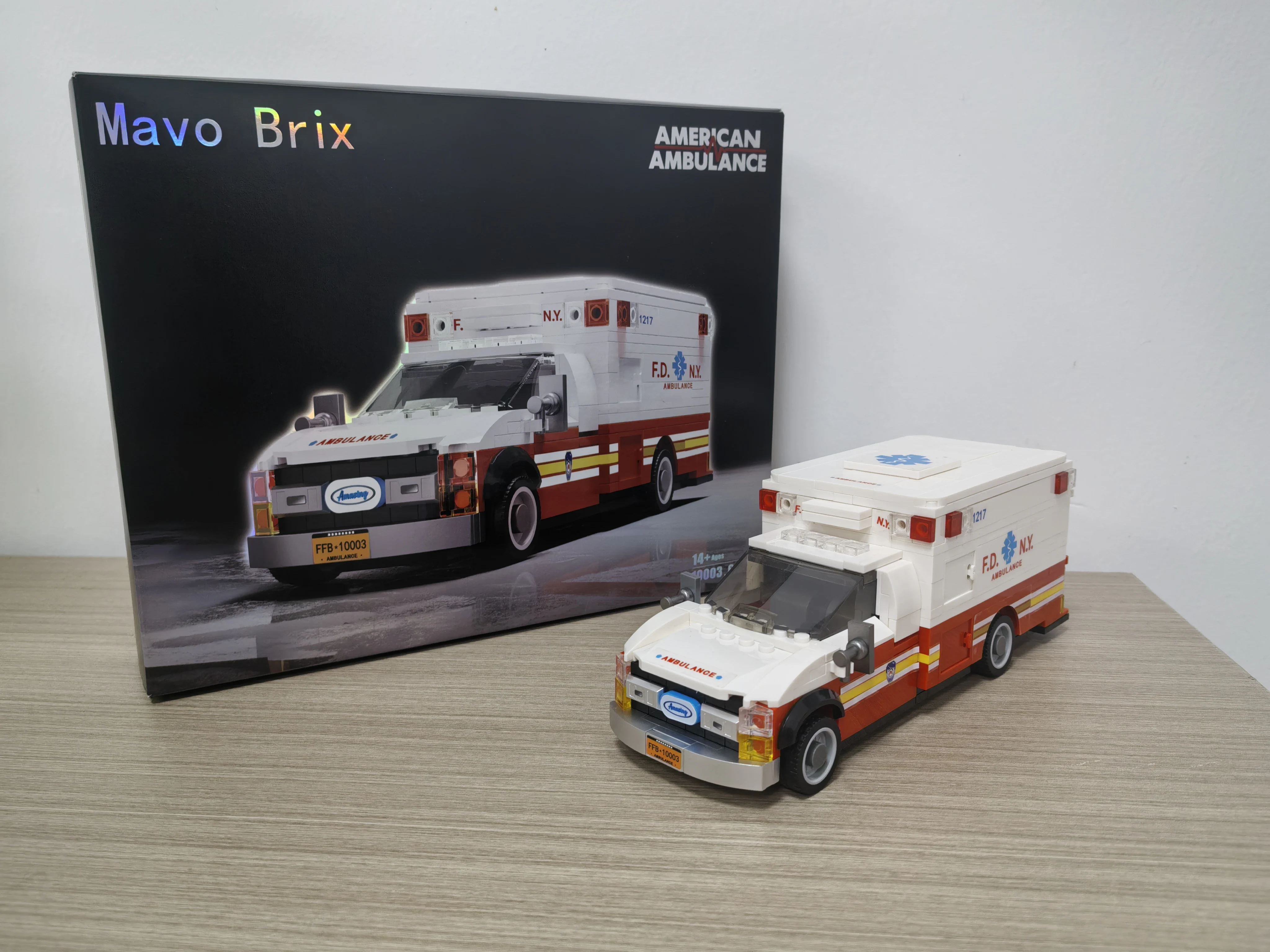 

Mavo Brix Ambulance Building Blocks With Stretcher City Emergency Vehicle Model Bricks Ornament Kids DIY Toys Holiday Gift