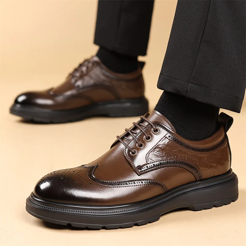 

Men's leather shoes with carved patterns, single shoes, business formal wear, British men's dress shoes for young people